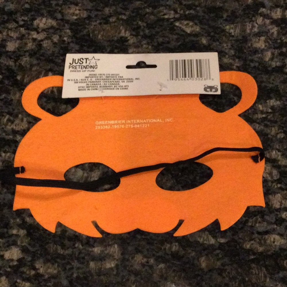 Host Pick! 🎉 Halloween Masks x 2 - Picture 3 of 5
